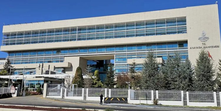 AYM'den internet sansürü kararlarına toplu ihlal