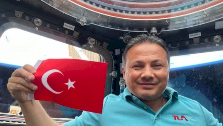 İlk Türk astronot Alper Gezeravcı Dünya’ya dönüyor