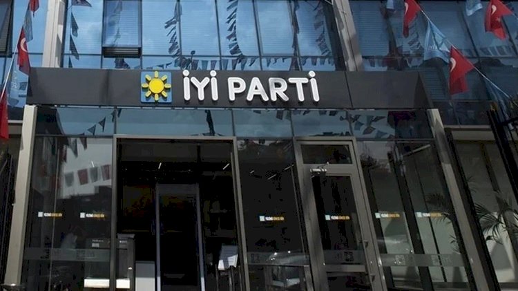İYİ Parti'de aynı gün içinde istifalar art arda