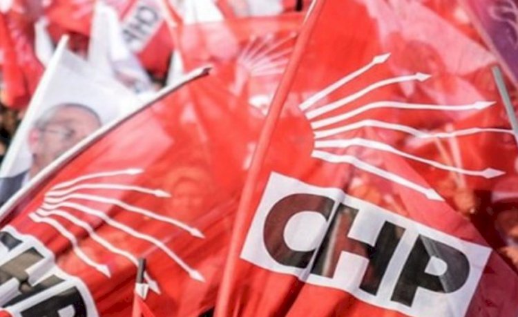 CHP Foça'da Beklenmedik Gelişme: Başkan ve 8 Yönetici İstifa Etti!