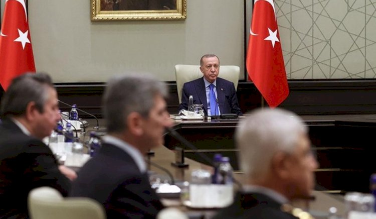 Türkiye'nin 'Gizli Anayasası' Güncelleniyor: 'Kırmızı Kitap' Yenileniyor