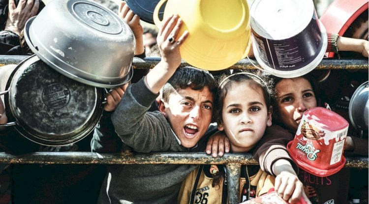 Bir yanda bombalar bir yanda açlık