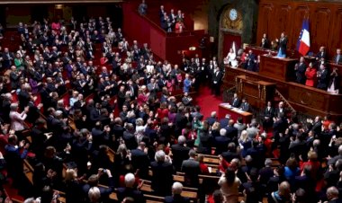 Fransa’da tarihi karar: Dünyada ilk kez kürtaj “anayasal hak” oldu