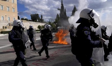 Yunanistan parlamentosu protestolara rağmen özel üniversitelere izin veren tasarıyı kabul etti