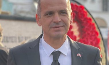 AYIRMADAN AYRIŞMADAN FOÇA İÇİN CANLA BAŞLA