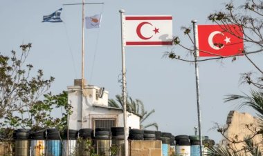 Krizlerin odağındaki Kıbrıs yeniden birleşir mi?