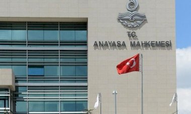AYM kanunu değişiyor: yetki krizi için yasa değişikliğinde sona gelindi!