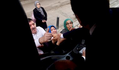 Ekrem İmamoğlu'na muhafazakar kadın ilgisi dikkat çekiyor!