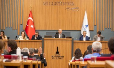 İzmir Büyükşehir'de gündem 'veda': Soyer dönemi kapandı