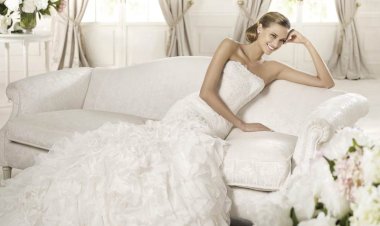 Pronovias Gelinlik Modelleri: Rüyalarınızı Süsleyen Tasarımlar