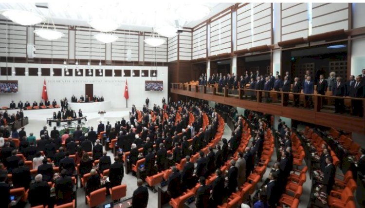 8. Yargı Paketi yasalaştı: Hukukçular yeni düzenlemeyi neden eleştiriyor?