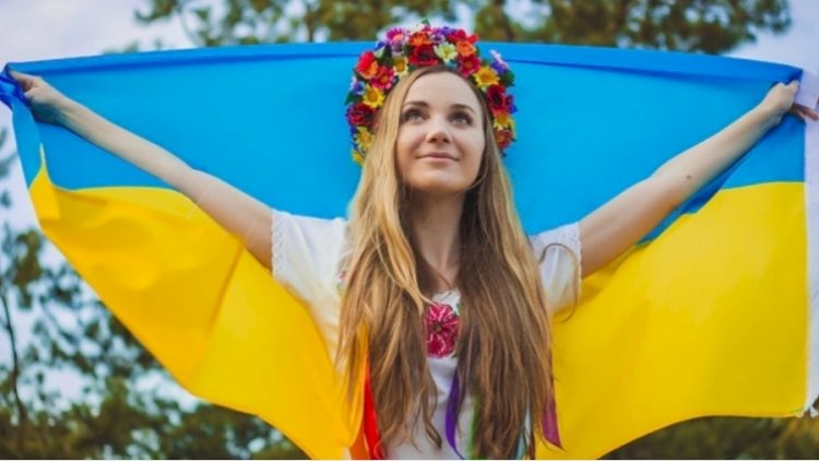 Papa'nın Ukrayna’ya ‘beyaz bayrak’ çağrısına Kiev'den yanıt: 'Bizim bayrağımız sarı-mavi'
