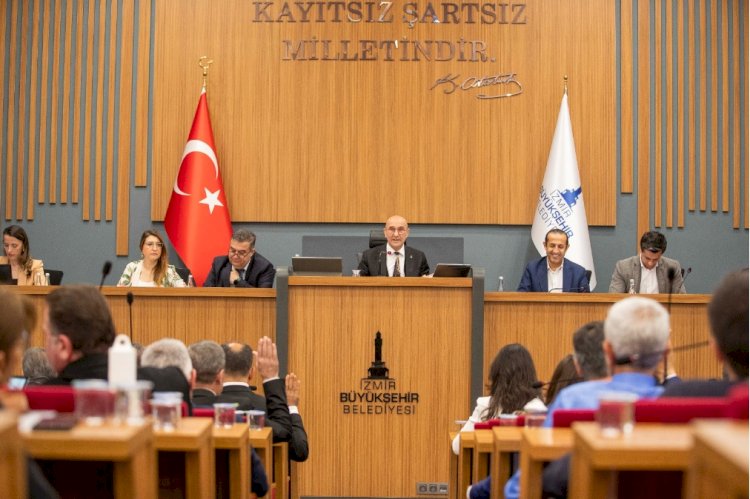 İzmir Büyükşehir'de gündem 'veda': Soyer dönemi kapandı