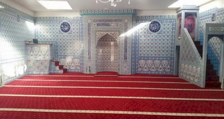 Belçika Diyanet Vakfı’na bağlı Kevser Camii’nin ruhsatı 'kötü yönetim ve mali ihmal' nedeniyle 1 yıl askıya alındı