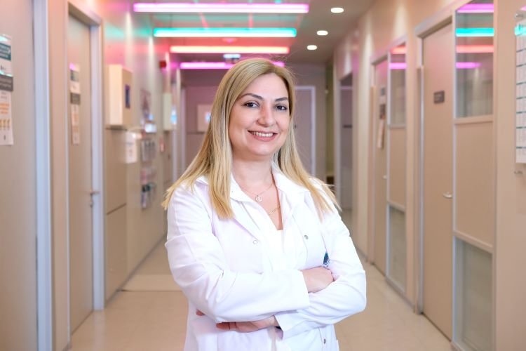 Çocuklar yatmadan bir saat evvel ekranı bırakmalı!