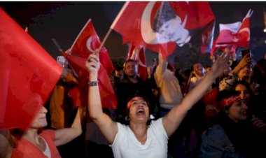 Reuters haber ajansı seçimleri bu fotoğraflarla duyurdu