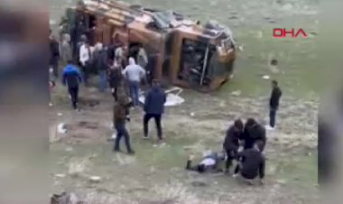 Van'da askeri araç devrildi! Çok sayıda yaralı var