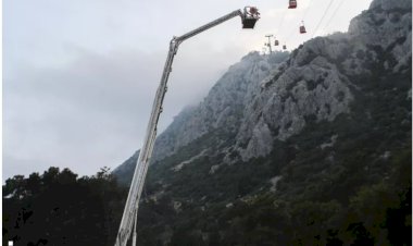 Antalya'da teleferik kazası: Düşen vagonda bir kişi öldü, 184 kişi havada mahsur kaldı