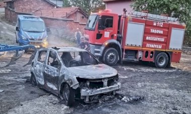 Uluköy'de Sabahın İlk Saatlerinde Otomobil Yangını
