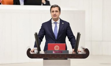 Deniz Yücel'den Aliağa'daki İtalyan Donanması Gemi Sökümüne İlişkin Soru Önergesi