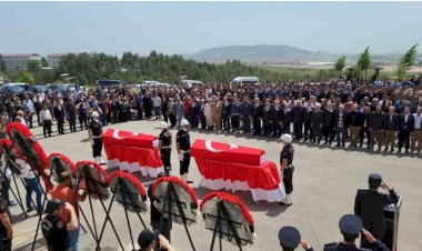 Polisin şehit ettiği komiserlere veda: Törende gözyaşları sel oldu