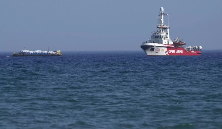 Gazze'ye gıda yardımı götüren gemiler İsrail saldırısı sonrası yükünü boşaltmadan geri dönecek