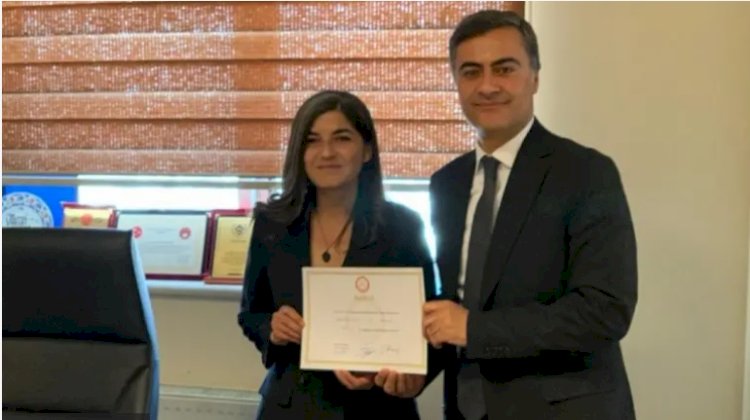 Van Büyükşehir Belediye Başkanı Abdullah Zeydan mazbatasını aldı