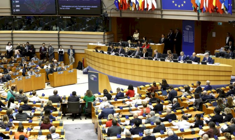 Avrupa Parlamentosu'nun az farkla onayladığı Yeni Göç ve İltica Paktı ne öngörüyor?