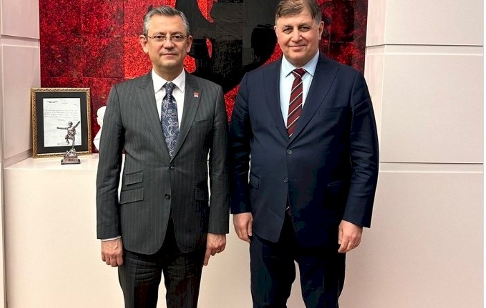 Karşıyaka Belediyesi'nde Aile Şirketi Tartışması: Aynı Aile, Farklı Görevler!