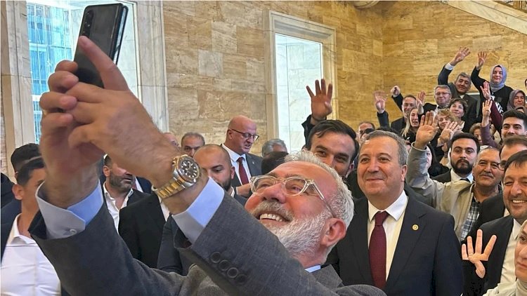 Rolex'li paylaşımı silmişti.. Helal yoldan edindiğim saatimi takmaya devam edeceğim