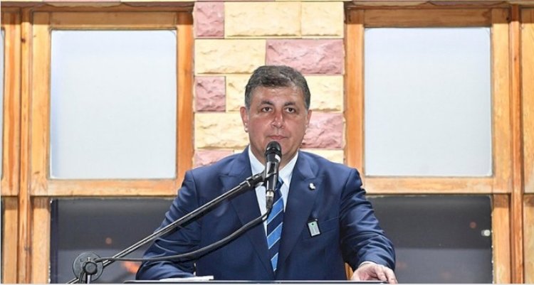 İzmir’de Aykut Erdoğdu tartışması