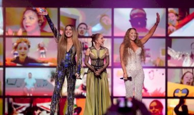 Sertab Erener 21 yıl sonra Eurovision’da sahne aldı