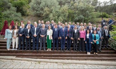 CHP'li  İzmir Belediye Başkanlarının borç  mazereti!