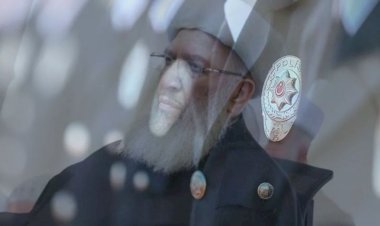 Açığa alınan emniyet müdüründen 'rüşvet' açıklaması: Menzil'e yardım topluyordum