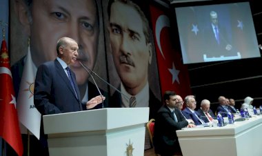 Cumhurbaşkanı Erdoğan resmen açıkladı: AKP'de 'oyuncu değişikliği'