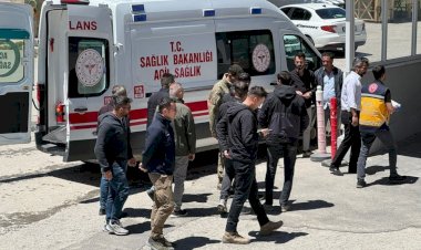 Van'da askeri araç devrildi: 6'sı ağır 11 asker yaralı