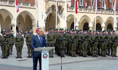 Polonya'dan Rusya ve Belarus sınırını güçlendirmek için 2,2 milyar euro