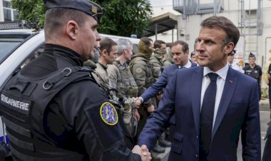 Macron Yeni Kaledonya'da: OHAL gerektiği kadar sürecek