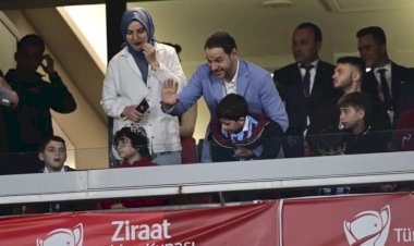 Berat Albayrak aylar sonra ortaya çıktı