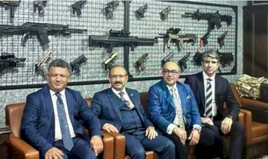 Timur Soykan: İzmir Adliyesi’ndeki hakim, dinlenme odasında silahlarını sergiliyor