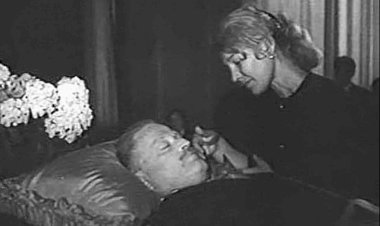 Nazım Hikmet'in cenaze töreni... 'Cenaze Merasimim' şiiriyle...
