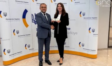 Ukrayna Büyükelçiliğinde Kırım Tatarlarına diaspora kimliği dağıtıldı