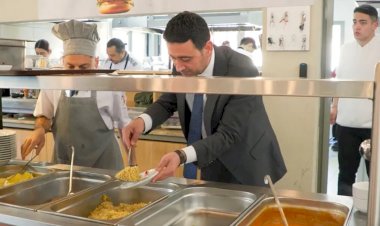 İzmir'e Bir Kent Lokantası Daha: 4 Çeşit Yemek 50 TL