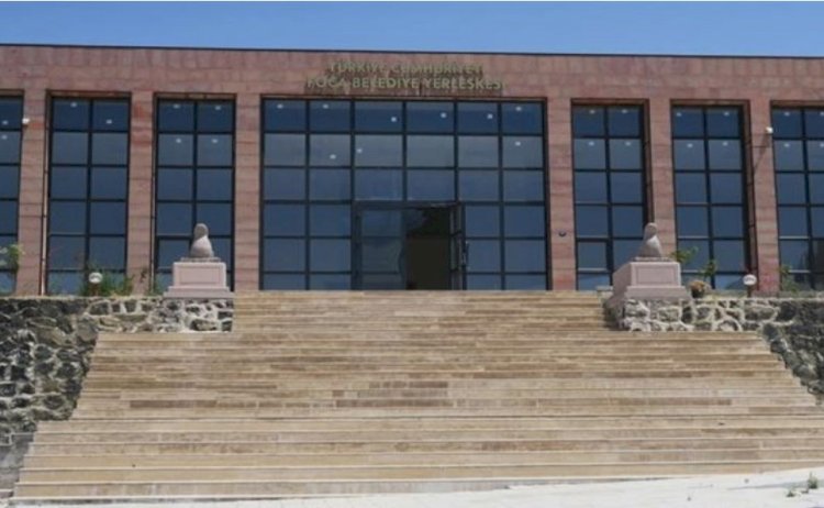Foça Meclisinde Flaş İddia: Ünsal'ın İmarsız Arazisi Konuta mı Açılıyor?