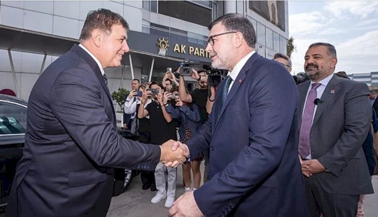 İzmir'in Tam Olarak İhtiyacı Bu: İktidar ve Muhalefetin İş Birliği