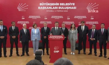 CHP’li başkanlar İstanbul'da bir araya geldi: “Türkiye’de artık CHP’li belediyeler gerçeği var”