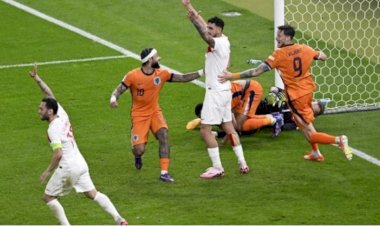 Türkiye'nin Gençlerinden Mucize Beklemek: Yusuf İnan'ın Sert Eleştirileri