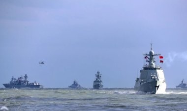 Çin ve Rusya donanmaları ortak deniz tatbikatına başladı