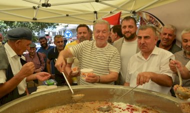 İESOB Başkanı Yalçın Ata, Pınarbaşı Esnaf ve Sanatkarlar Odası'nın Aşure Günü Etkinliğine Katıldı