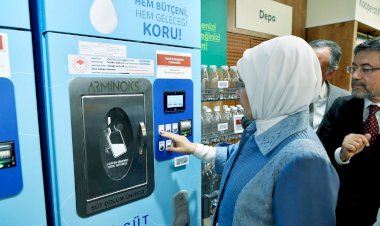 Emine Erdoğan’dan Çevre Dostu Projeye Tam Destek: “Tarım Kredi Sıfır Market” Ziyareti